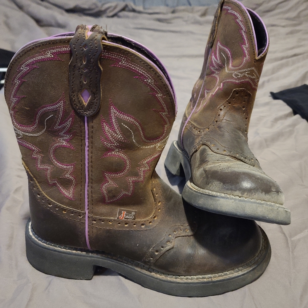 Justin fat baby boots